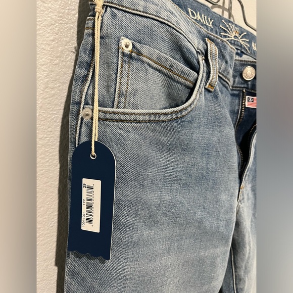 Daily Blue Peace Jeans size 28 and 29 - Picture 5 of 5
